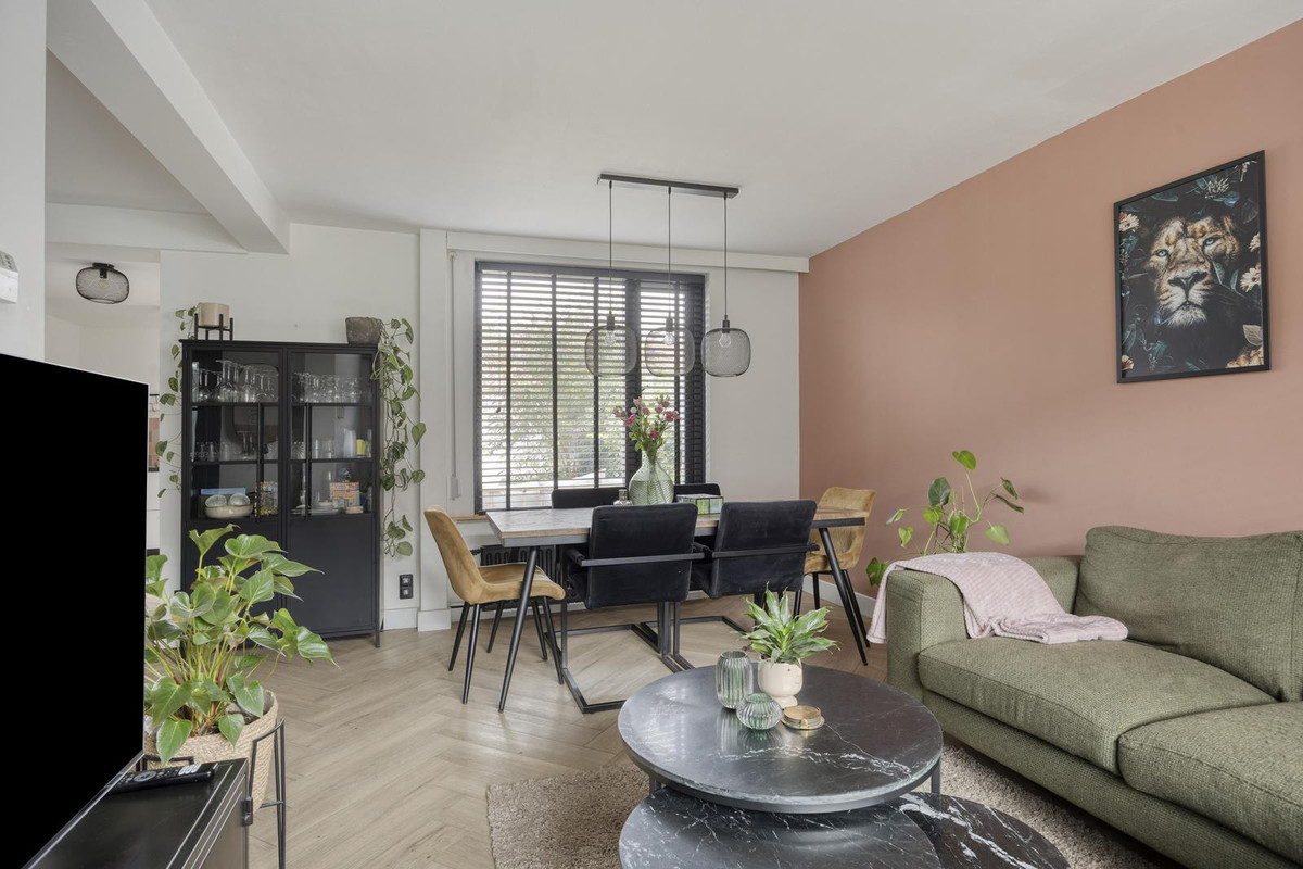 Tussenwoning te koop: Weefmeesterstraat 9, Tilburg