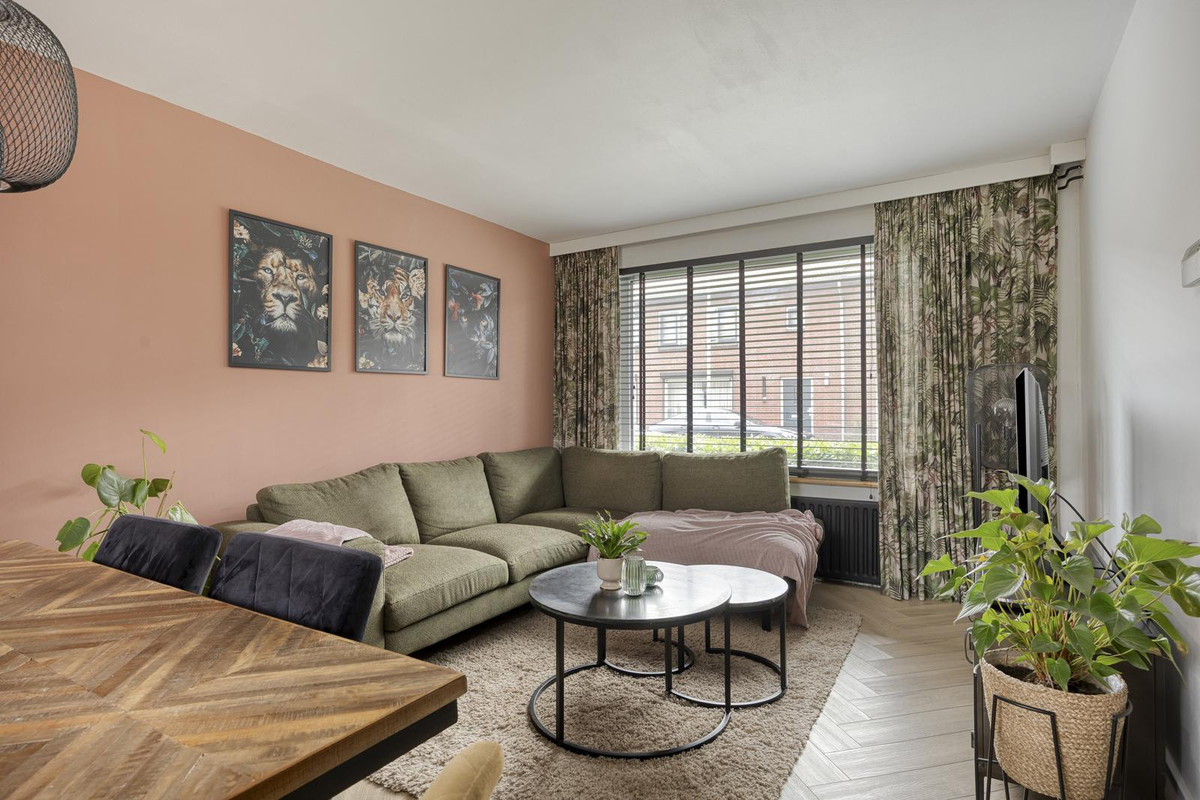 Tussenwoning te koop: Weefmeesterstraat 9, Tilburg
