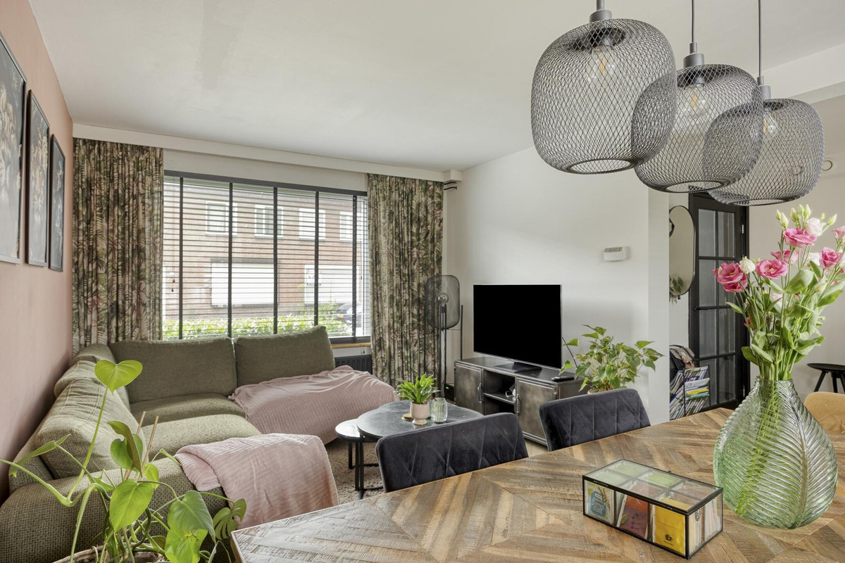 Tussenwoning te koop: Weefmeesterstraat 9, Tilburg