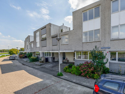 Marga Klompéstraat 57