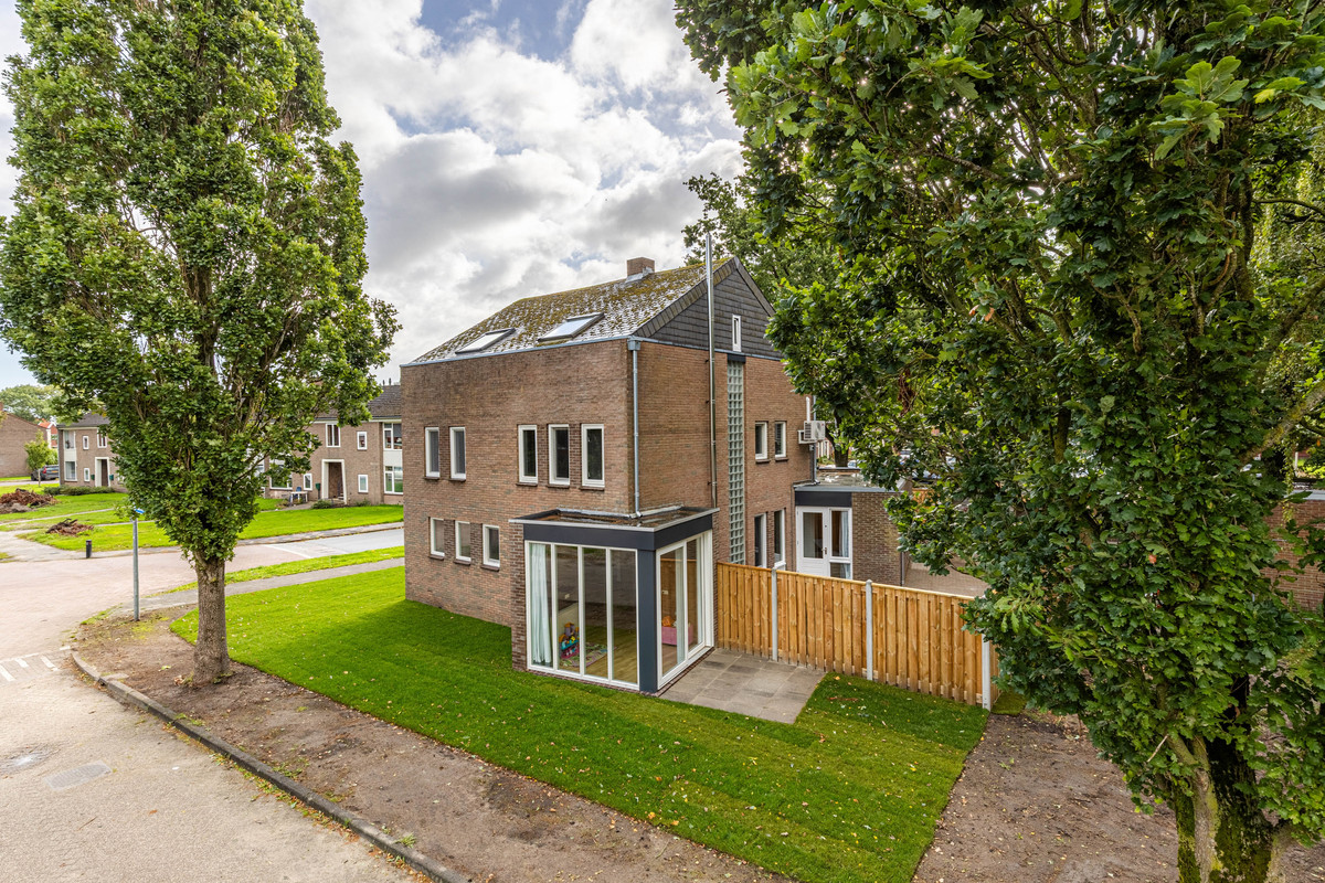 Vrijstaande woning te koop: Julianastraat 14, Stadskanaal