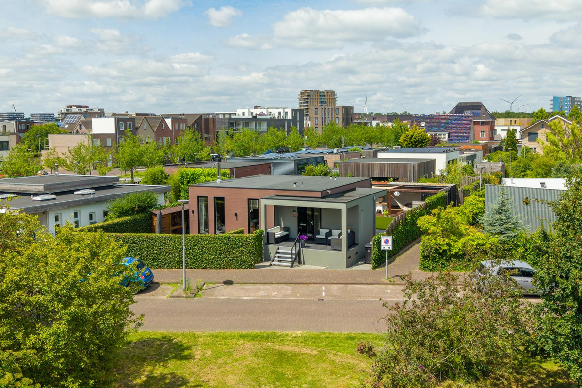 Vrijstaande woning te koop: Minervasingel 30, Almere
