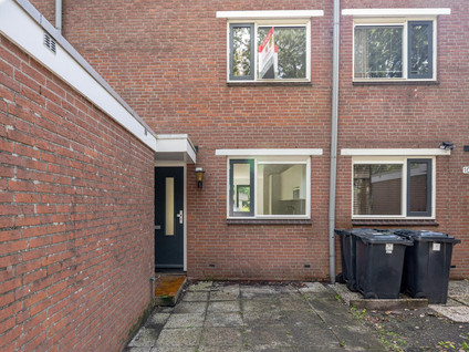 Kruisherenstraat 8