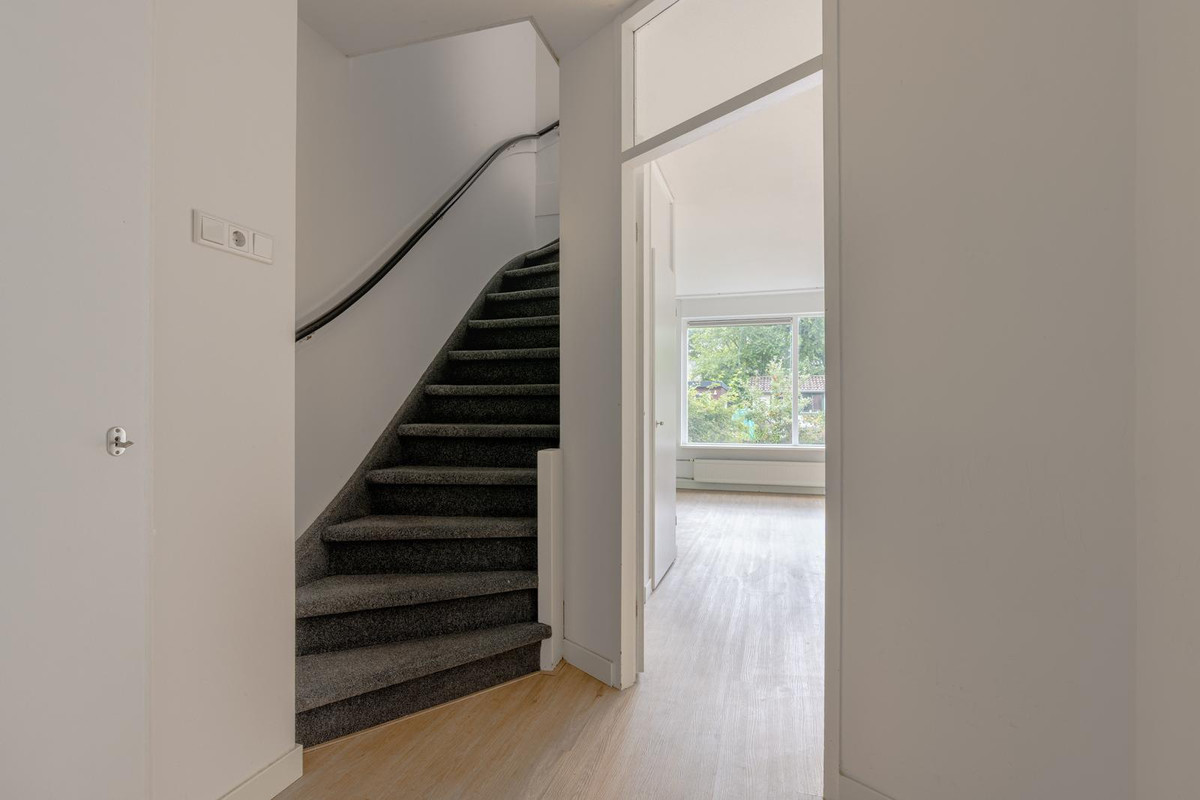 Tussenwoning te koop: Kruisherenstraat 8, Rotterdam