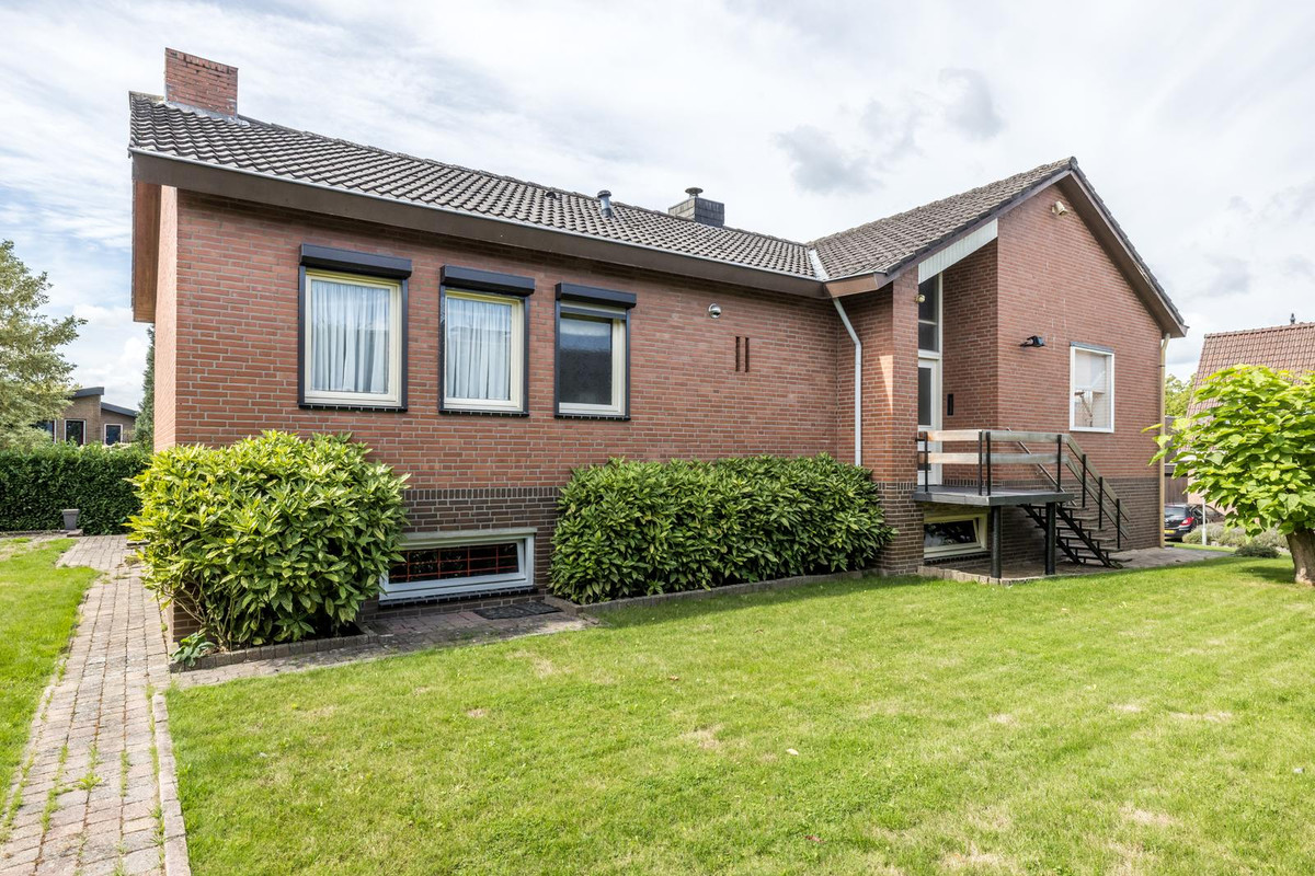 Vrijstaande woning te koop: Douvenderweg 10, Oirsbeek
