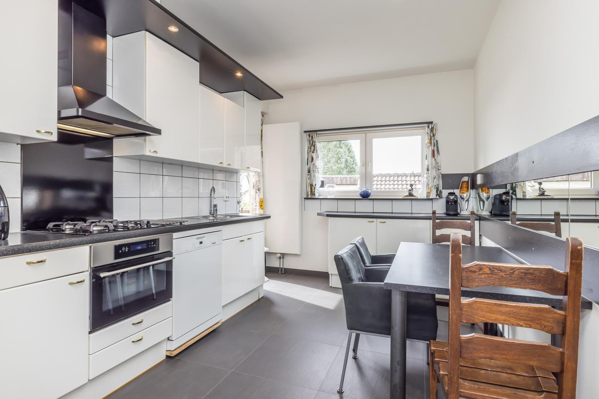 Vrijstaande woning te koop: Douvenderweg 10, Oirsbeek