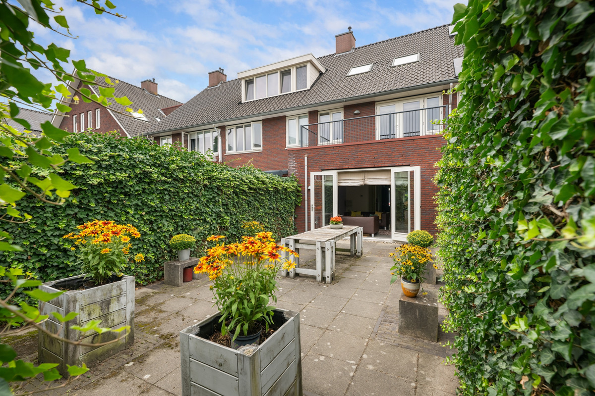 Tussenwoning te koop: Marc Chagallstraat 6, Rotterdam