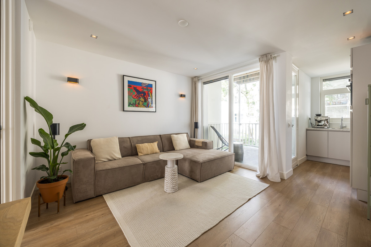 Studio te koop: Van Hogendorpstraat 100-1, Amsterdam
