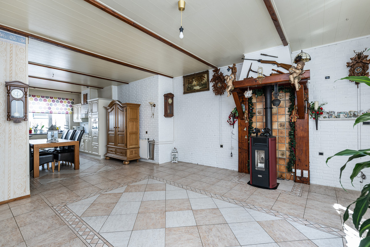 Tussenwoning te koop: Dubbele Ring 8, Sommelsdijk