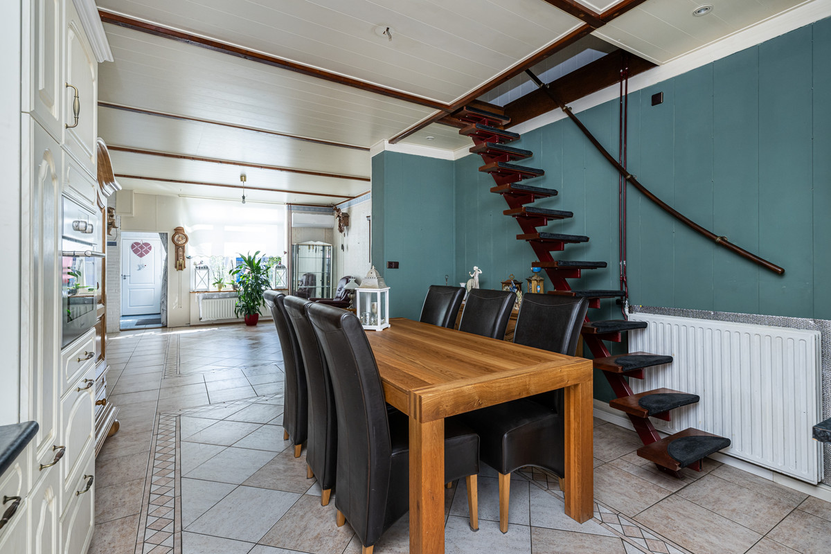Tussenwoning te koop: Dubbele Ring 8, Sommelsdijk