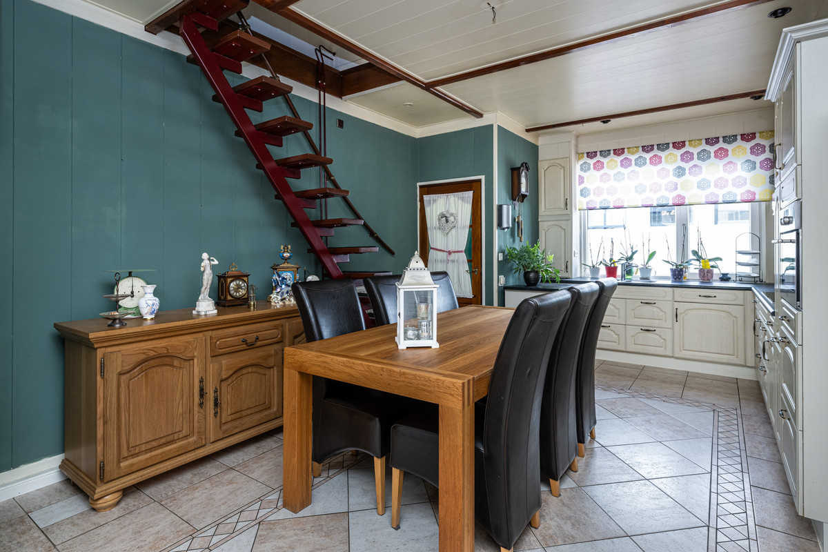 Tussenwoning te koop: Dubbele Ring 8, Sommelsdijk