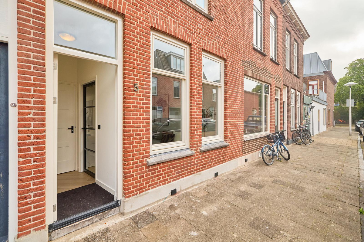 Tussenwoning te koop: paulus van vianenstraat 5, Utrecht