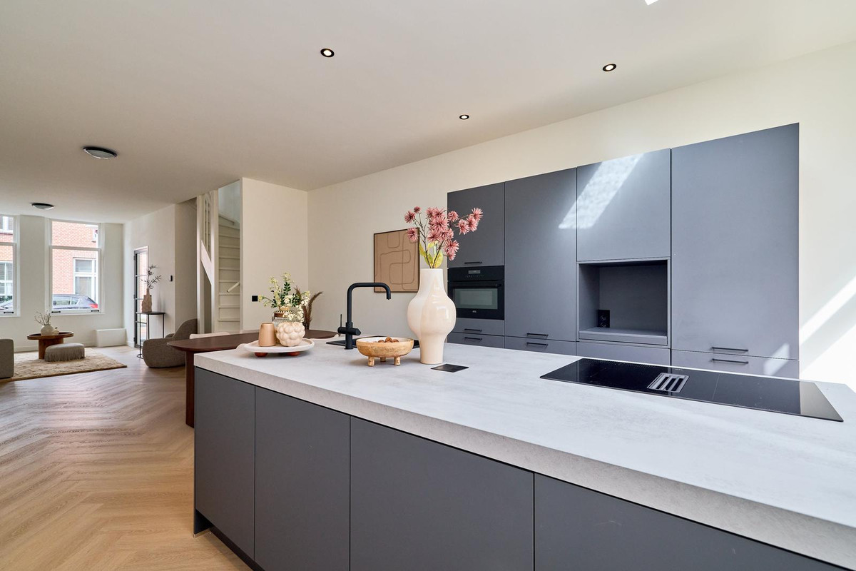 Tussenwoning te koop: paulus van vianenstraat 5, Utrecht