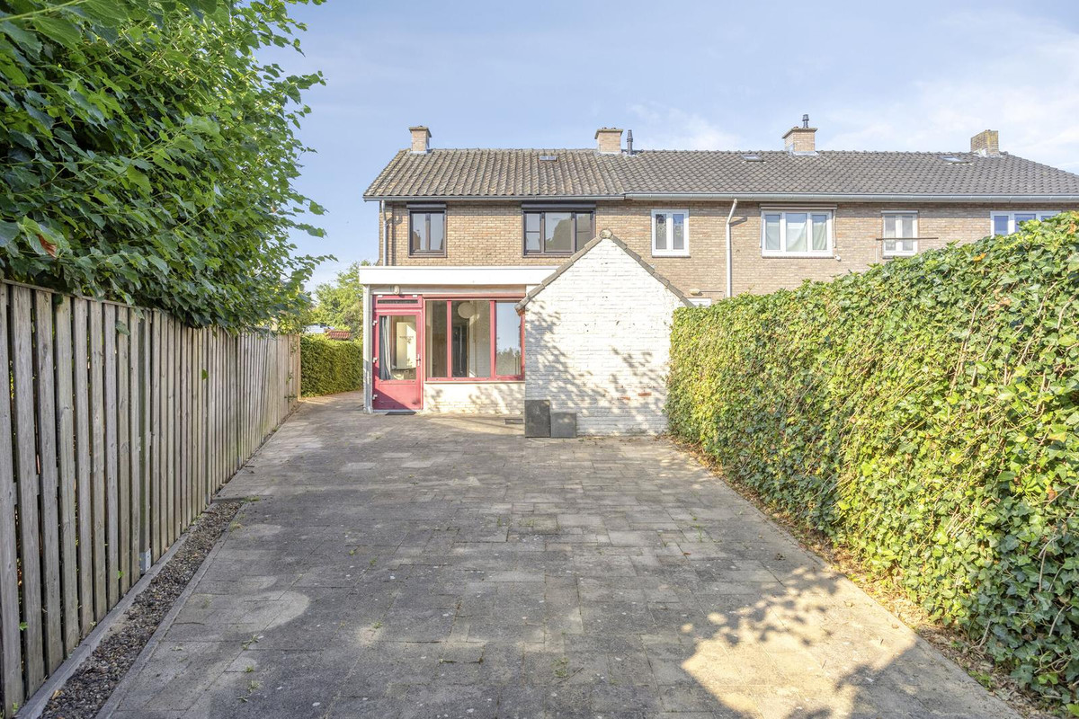 Hoekwoning te koop: Zonstraat 13, Geleen