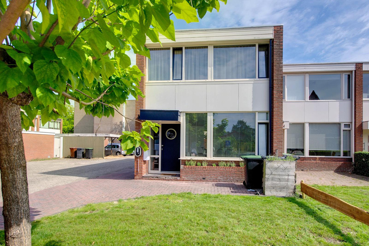 Hoekwoning te koop: Beukemastraat 1, Hoogezand