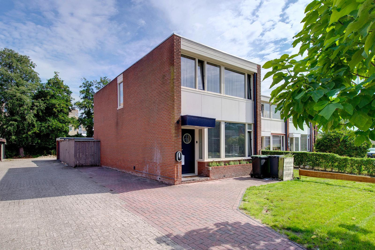Hoekwoning te koop: Beukemastraat 1, Hoogezand