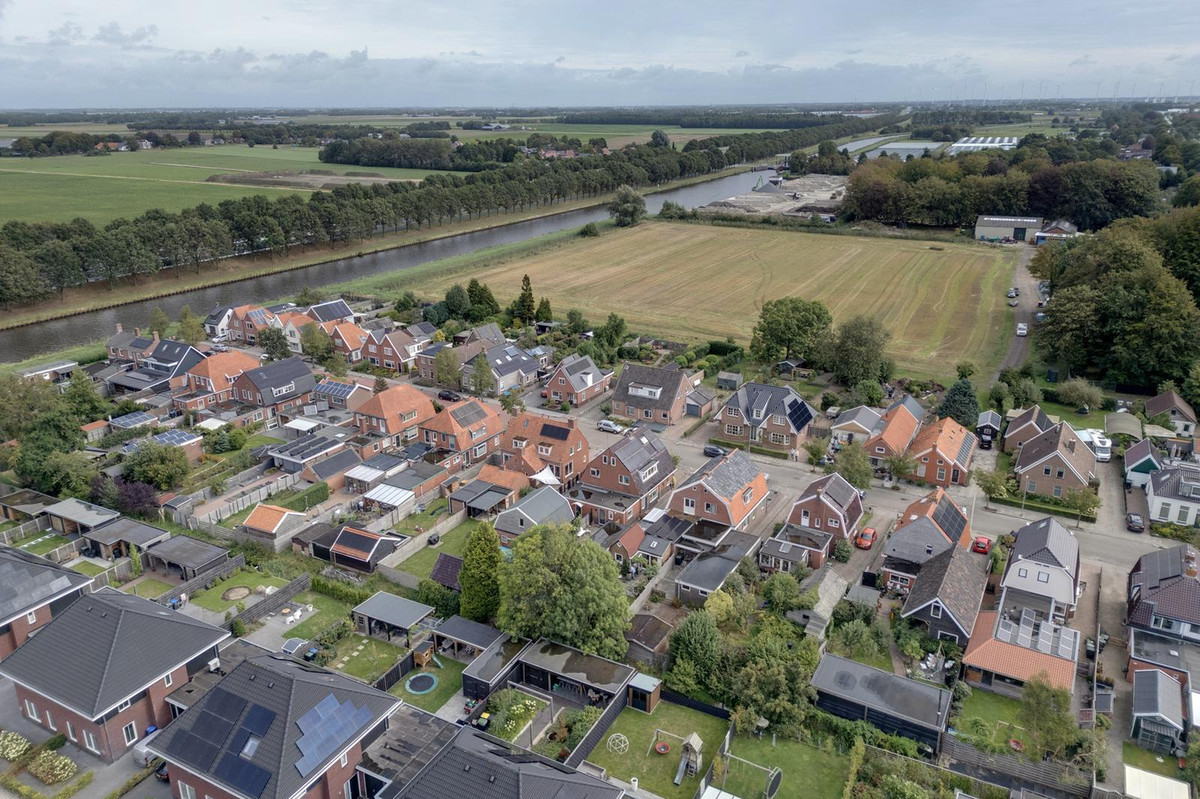 Twee-onder-één-kap te koop: Herenstraat 36, Sappemeer