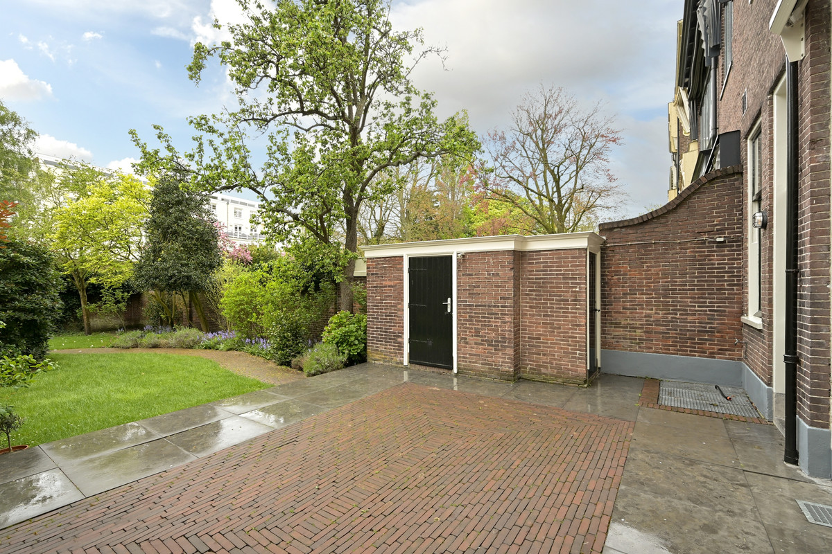 Tussenwoning te huur: Surinamestraat 30, 'S-Gravenhage