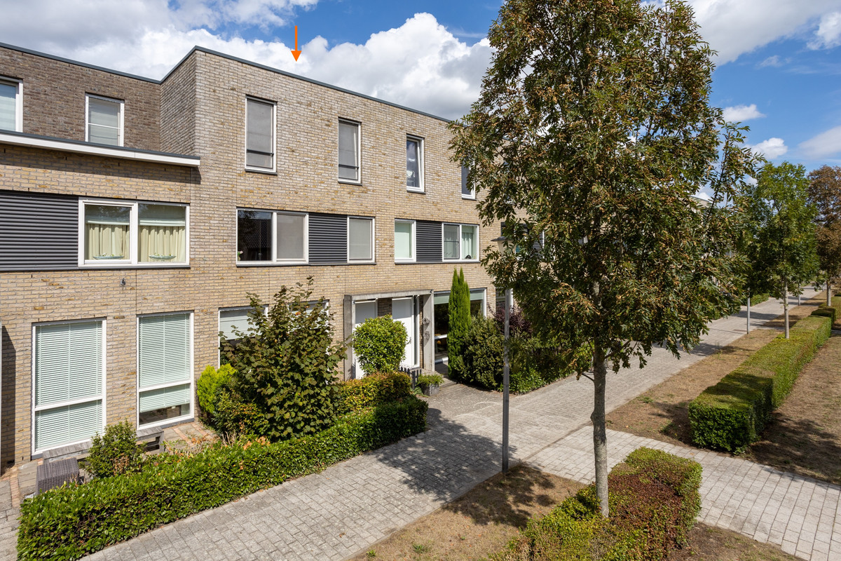 Tussenwoning te koop: Oostmeerlaan 164, Berkel En Rodenrijs