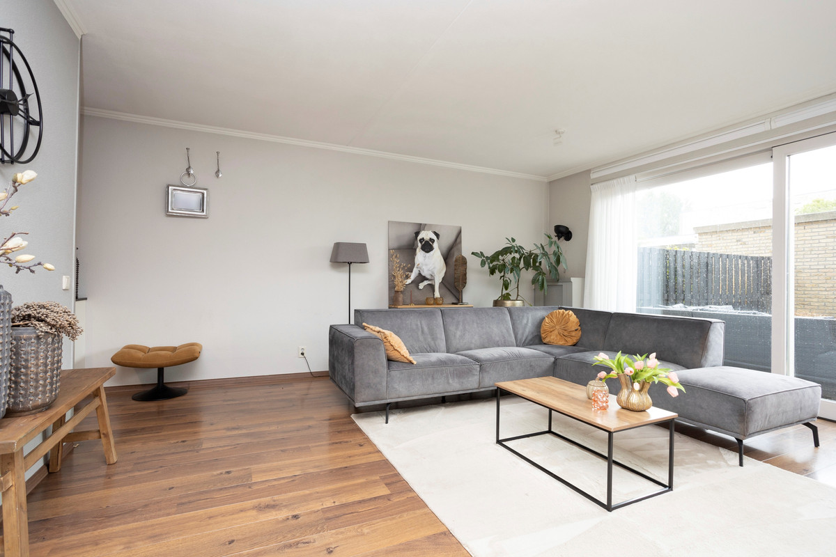 Tussenwoning te koop: Oostmeerlaan 164, Berkel En Rodenrijs