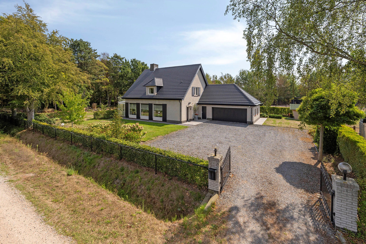Vrijstaande woning te koop: Nieuwe Zandstraat 3, Halsteren