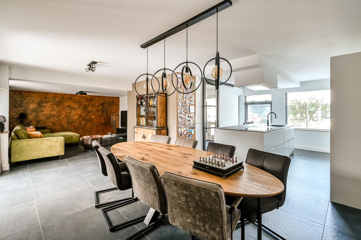 Hoekwoning te koop: Kamperfoeliestraat 18, Almere