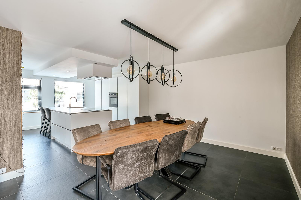Hoekwoning te koop: Kamperfoeliestraat 18, Almere