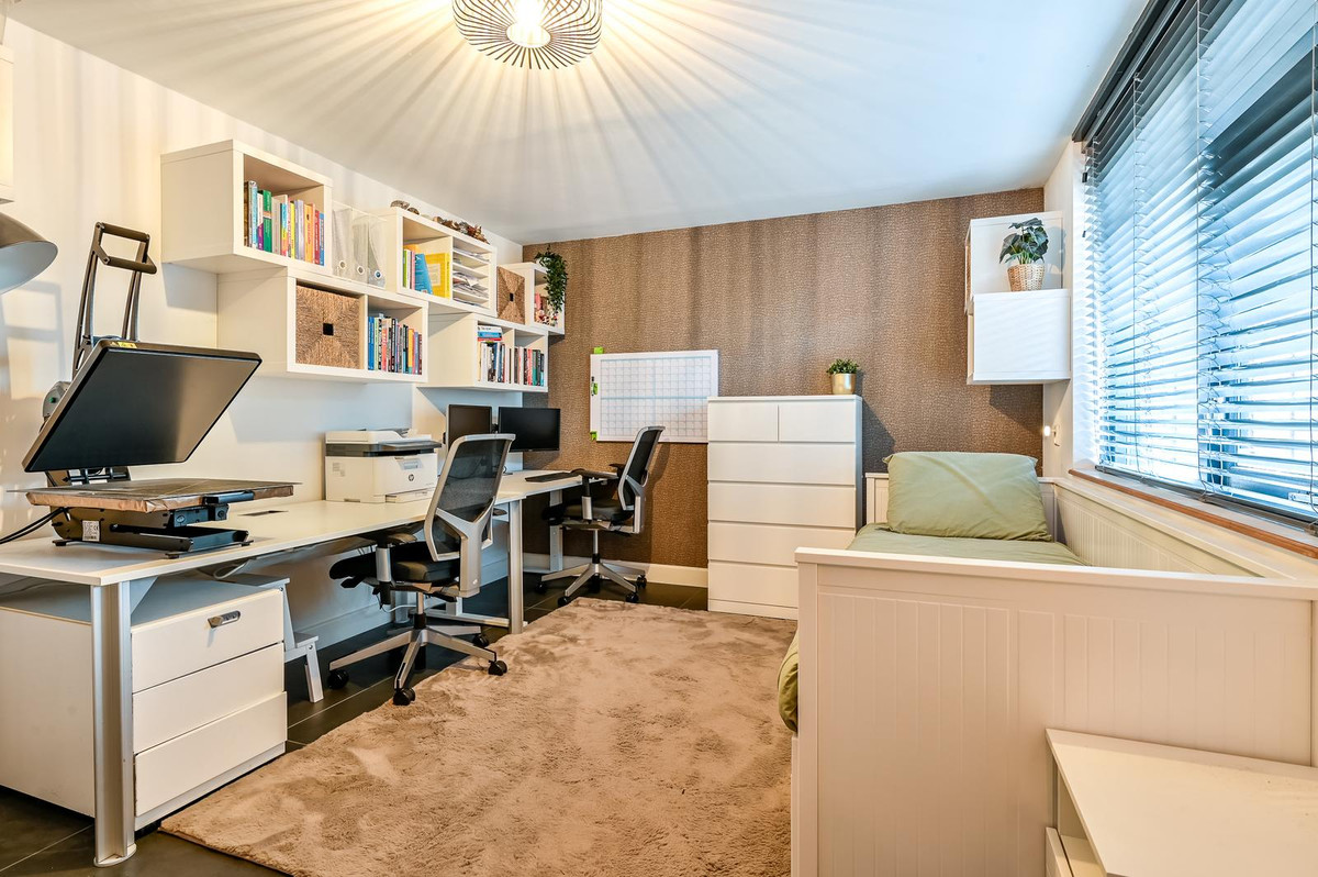 Hoekwoning te koop: Kamperfoeliestraat 18, Almere