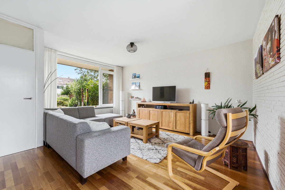 Tussenwoning te koop: A. Anemastraat 12, Papendrecht