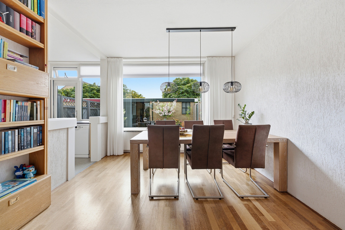 Tussenwoning te koop: A. Anemastraat 12, Papendrecht
