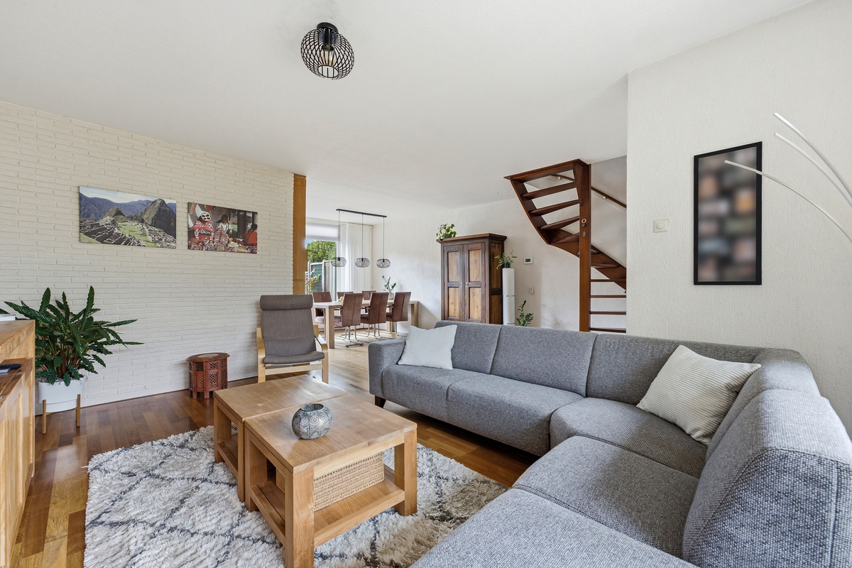 Tussenwoning te koop: A. Anemastraat 12, Papendrecht