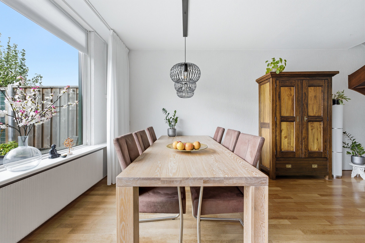 Tussenwoning te koop: A. Anemastraat 12, Papendrecht