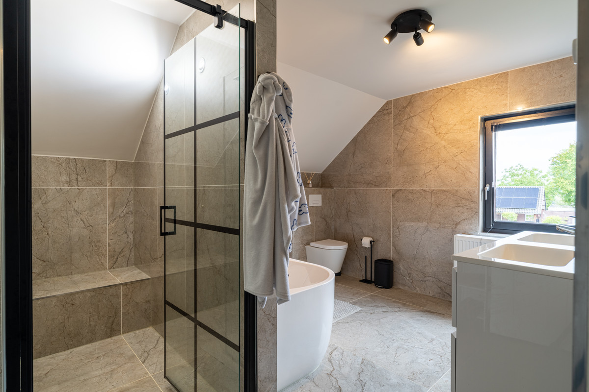 Vrijstaande woning te koop: Heistraat 176, Sprang-Capelle