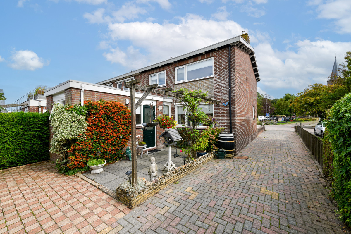 Hoekwoning te koop: A. Rampionstrjitte 34, Bakhuizen