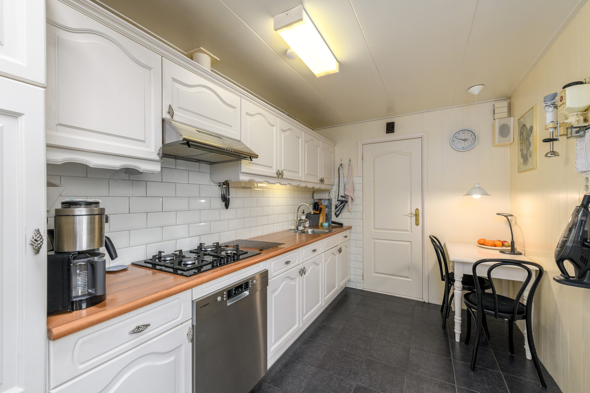 Hoekwoning te koop: A. Rampionstrjitte 34, Bakhuizen