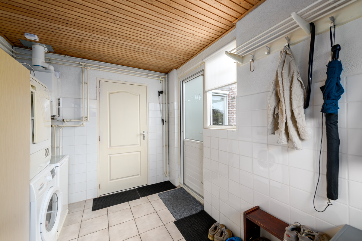 Hoekwoning te koop: A. Rampionstrjitte 34, Bakhuizen
