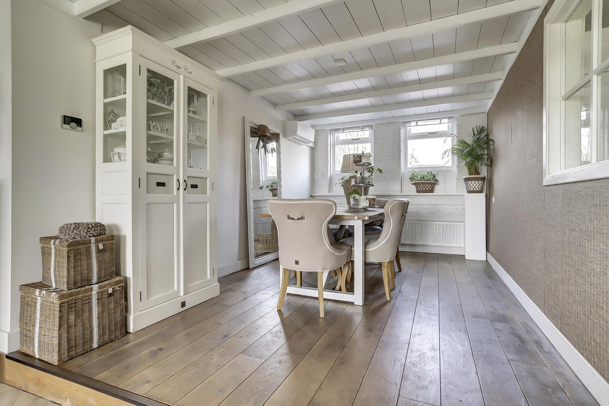 Tussenwoning te koop: Kaai 5, Ooltgensplaat