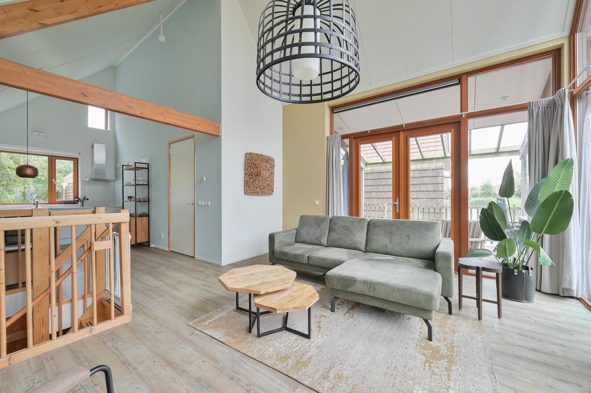 Tussenwoning te koop: Verlengde Breevaart 3-123, Reeuwijk