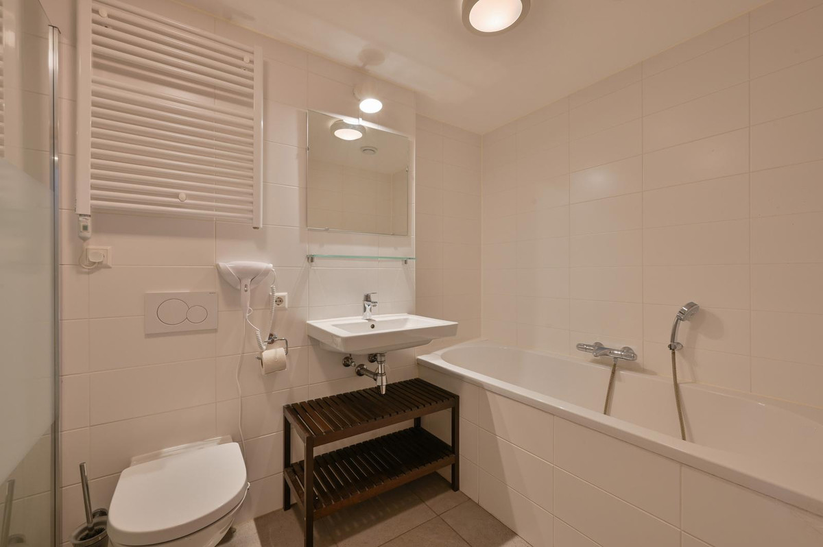 Tussenwoning te koop: Verlengde Breevaart 3-123, Reeuwijk