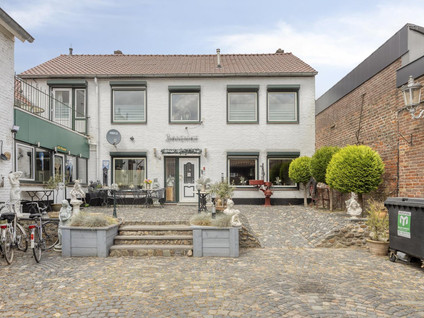 Dorpstraat 10