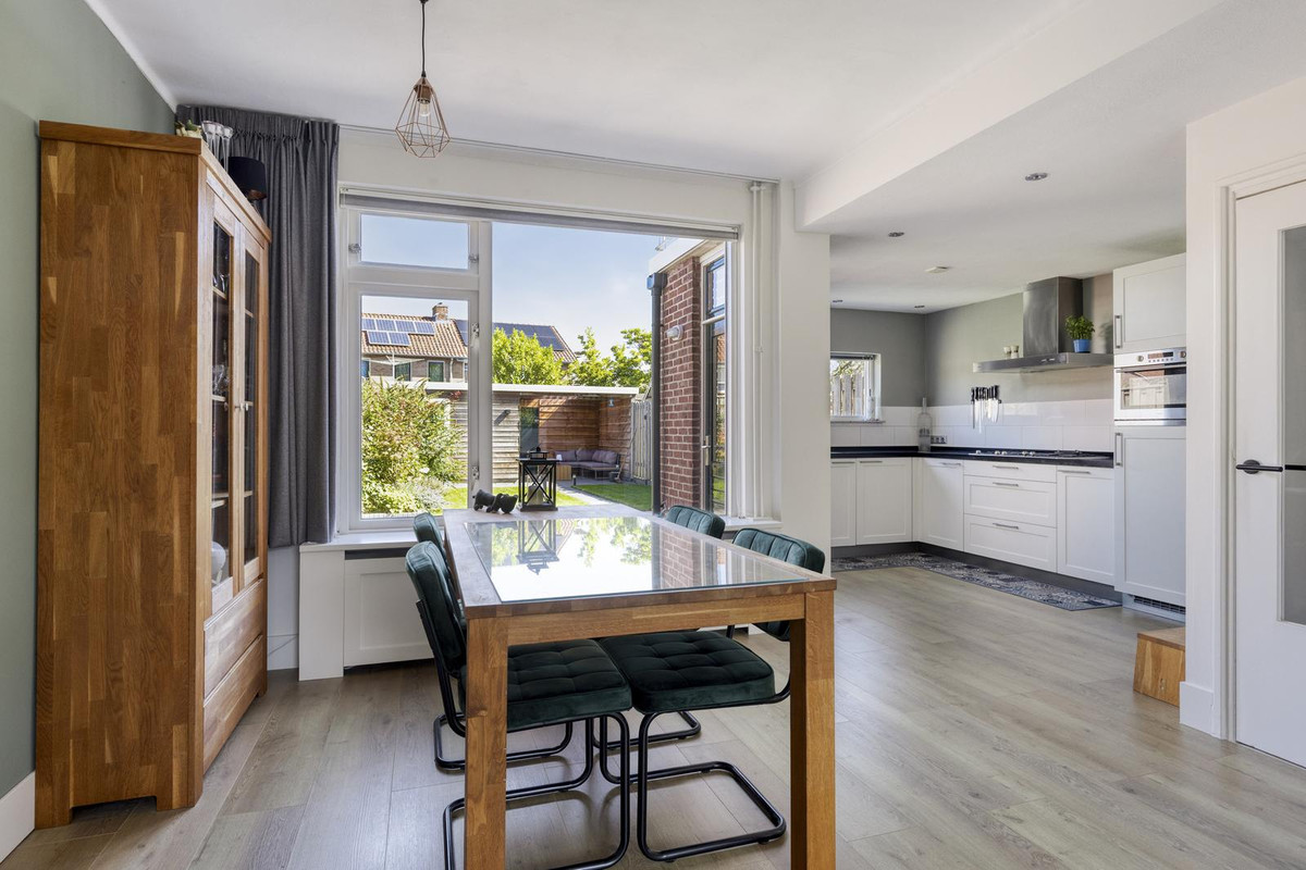 Tussenwoning te koop: Spechtstraat 8, Winterswijk