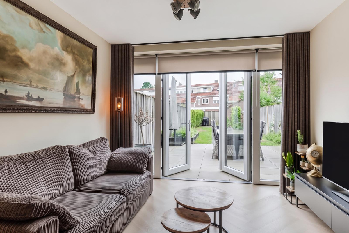 Tussenwoning te koop: Beatrixhof 28, Tilburg
