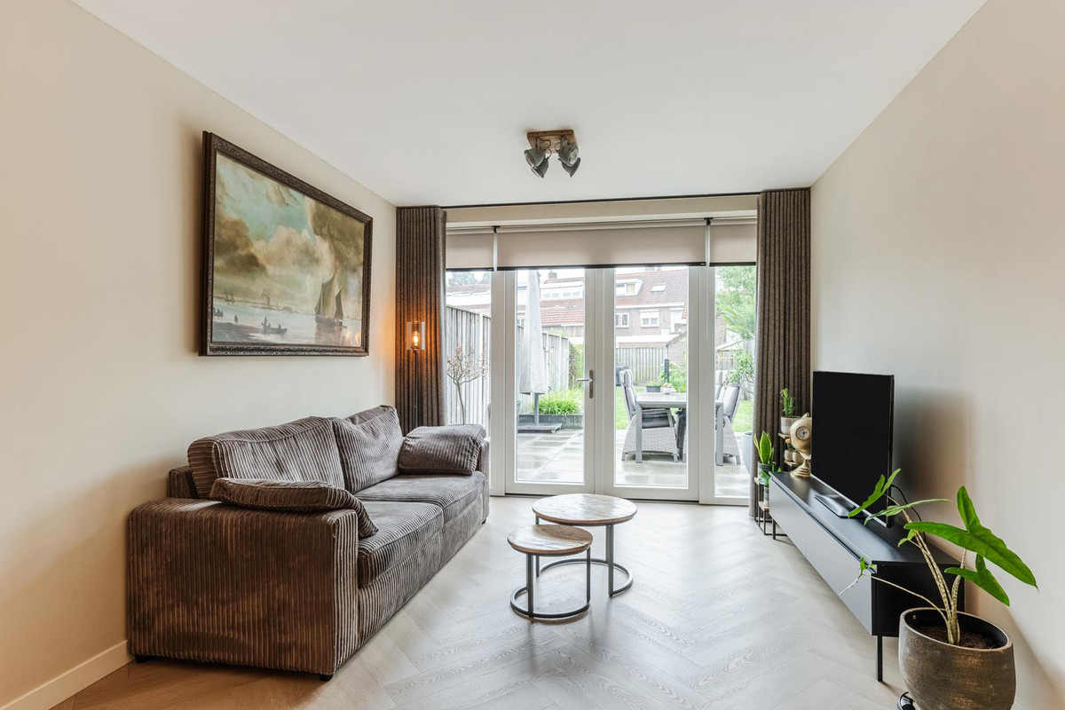 Tussenwoning te koop: Beatrixhof 28, Tilburg