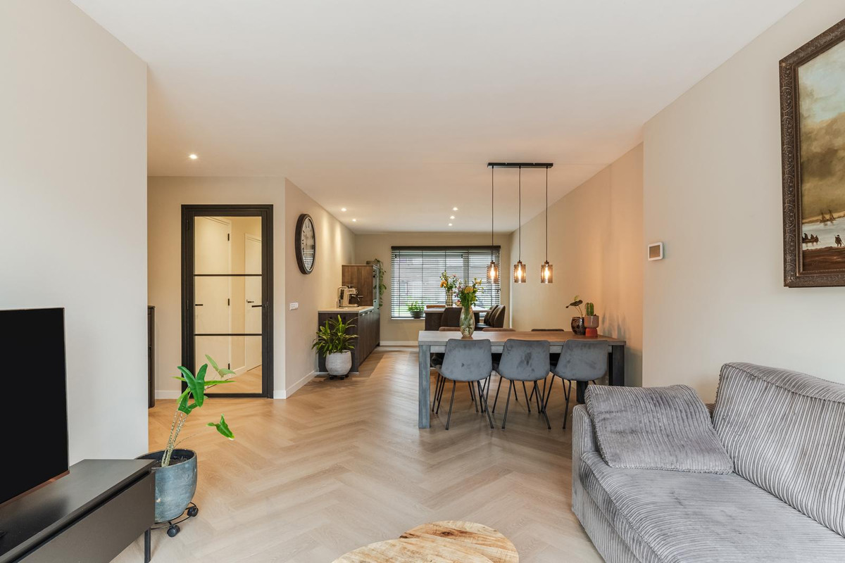 Tussenwoning te koop: Beatrixhof 28, Tilburg