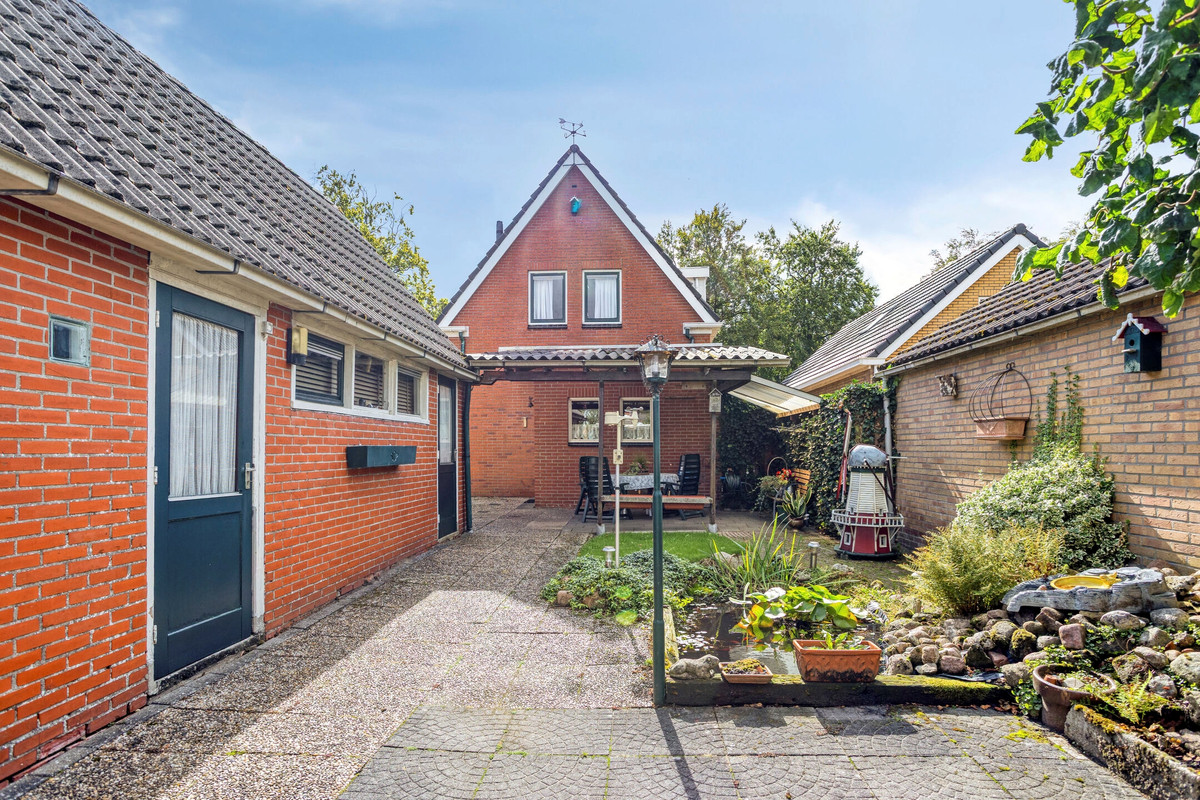 Vrijstaande woning te koop: Zuiderdiep 579, Nieuw-Buinen