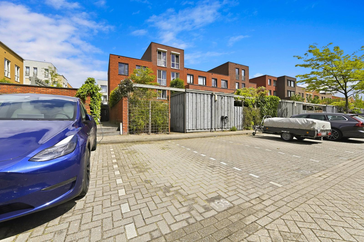 Hoekwoning te koop: Wandeloordlaan 105, Rotterdam