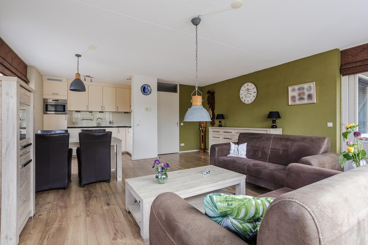 Appartement te koop: Botermarkt 117, Uden