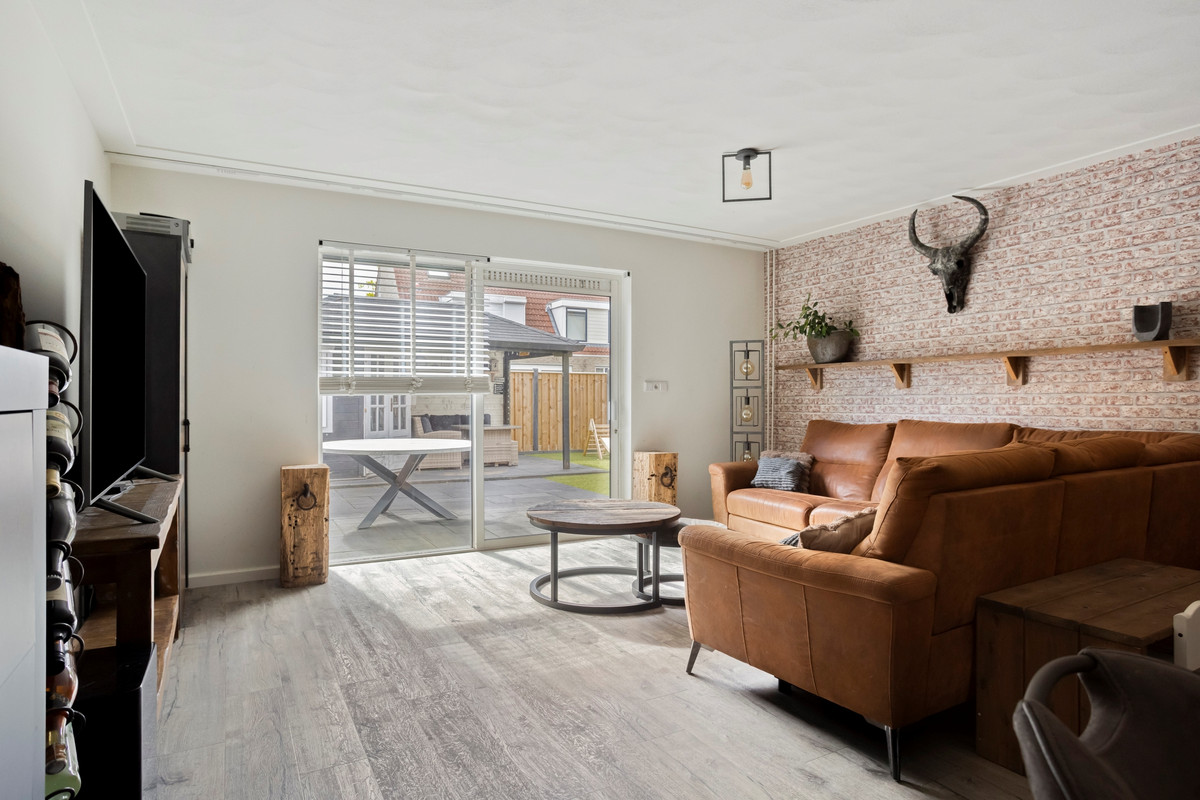 Tussenwoning te koop: Prins Bernhardlaan 68, Middelharnis