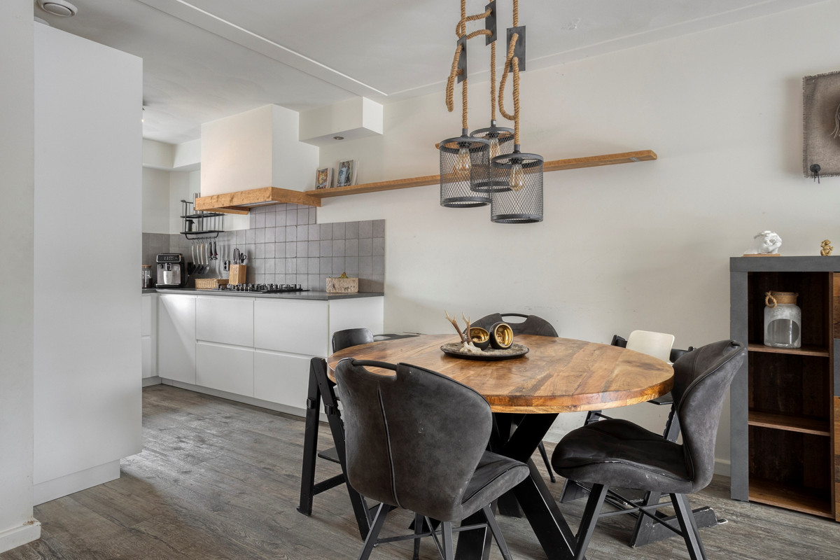 Tussenwoning te koop: Prins Bernhardlaan 68, Middelharnis