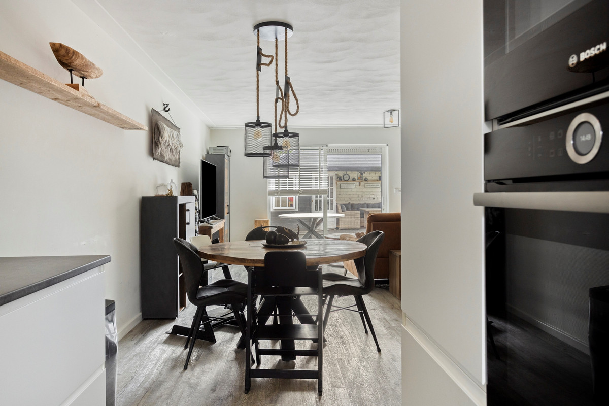 Tussenwoning te koop: Prins Bernhardlaan 68, Middelharnis